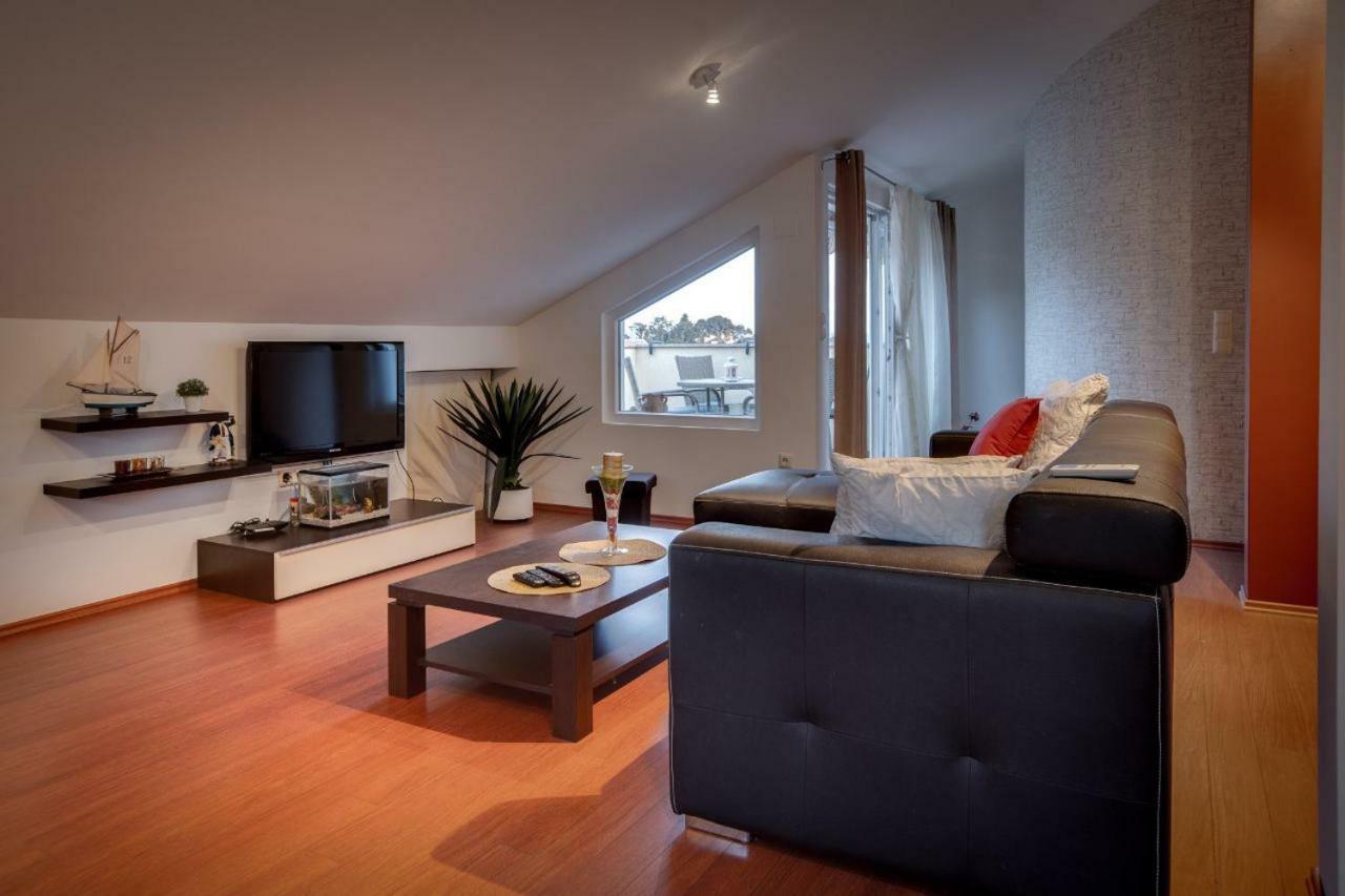 Apartman Nane Banjol Exterior photo