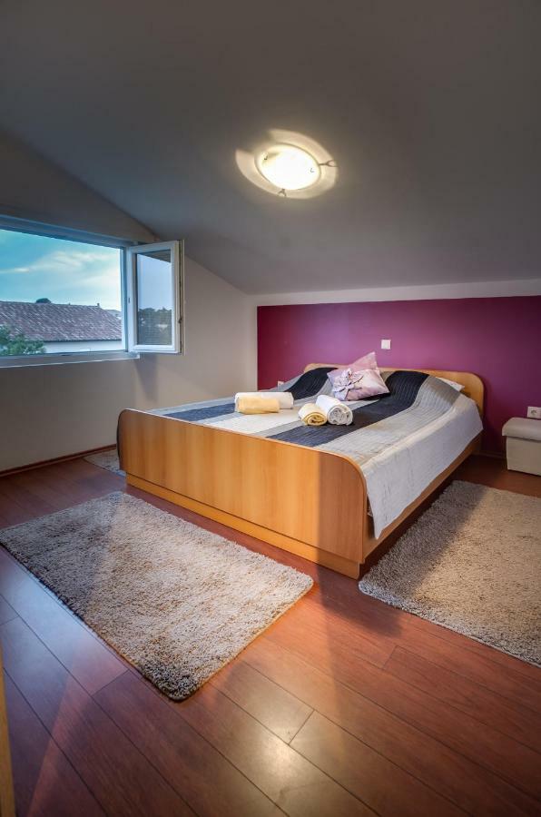 Apartman Nane Banjol Exterior photo